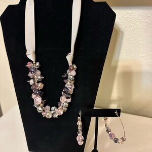 Elegant beaded necklace & earring set in perfect condition